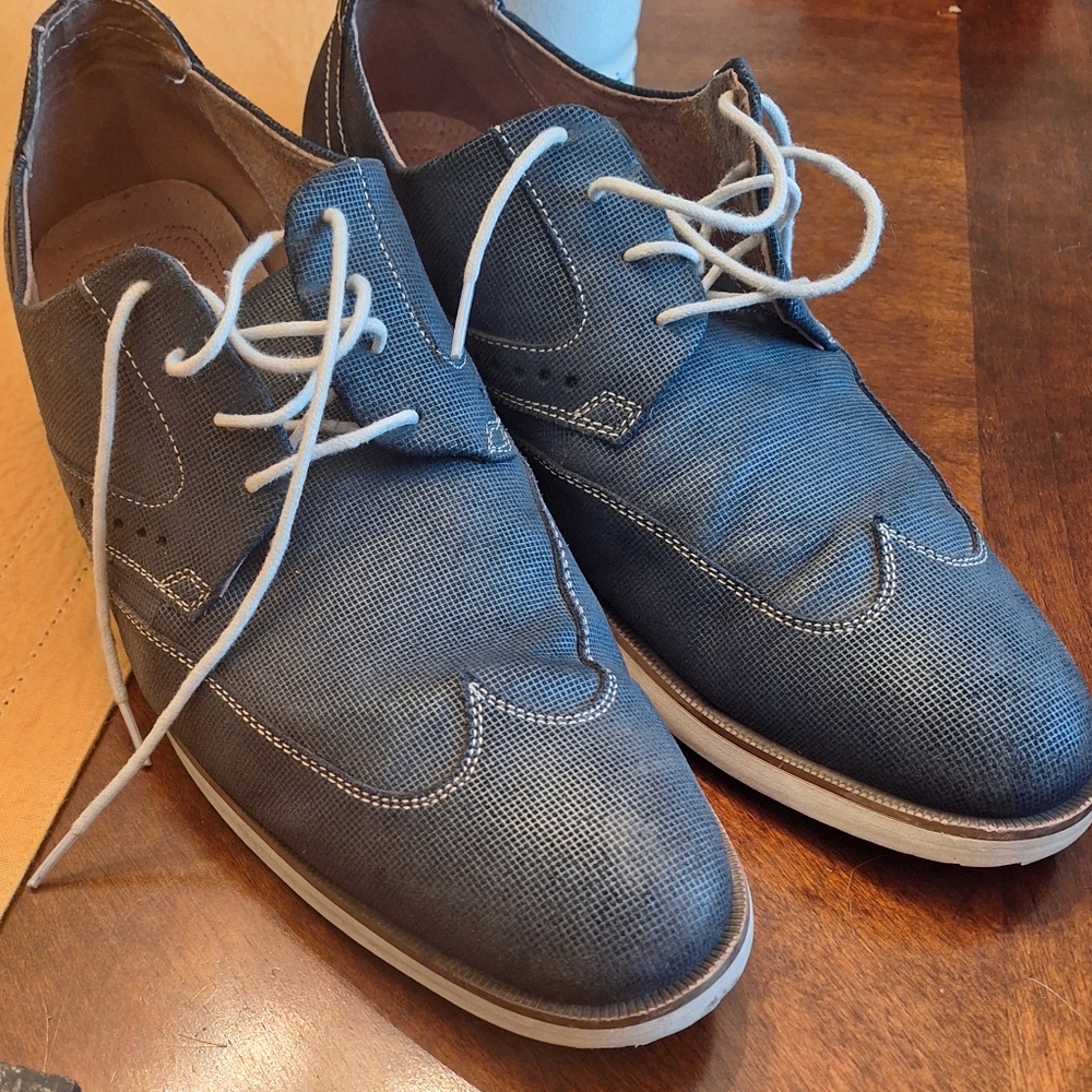 Stacy Adams blue leather dress shoe loafer with white sole sz 12